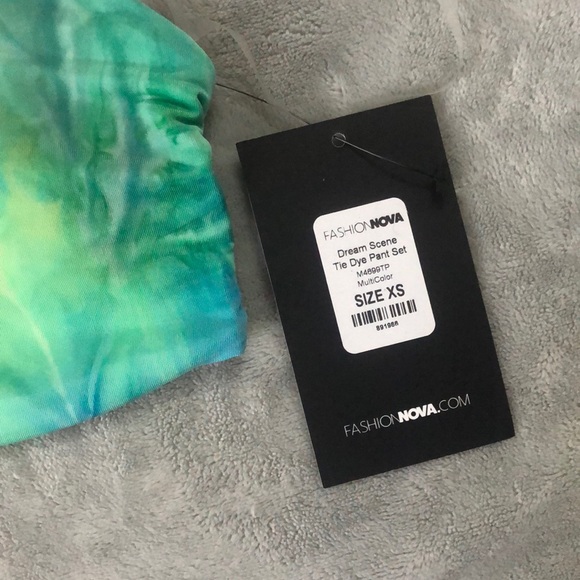 FASHION NOVA - tie dye crop - Picture 2 of 4